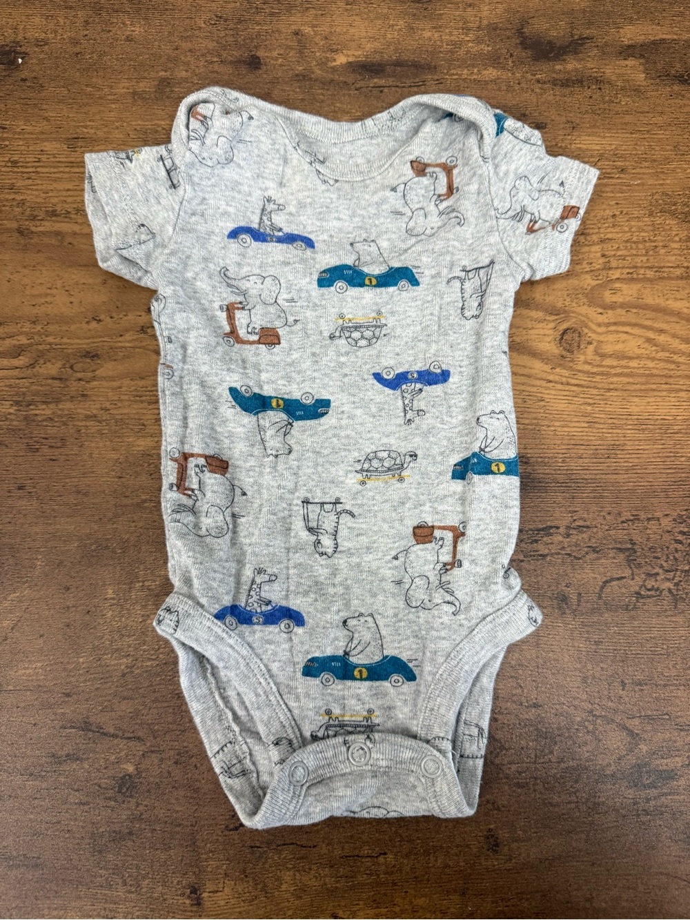 ⭐️5 for $20⭐️Gray Baby One-Piece Bodysuit with Animals in Car Print 3M